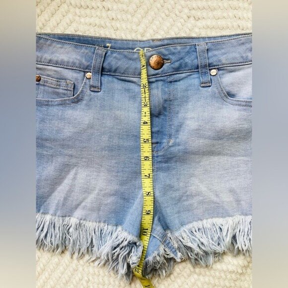 CP Jeans Fringed Denim Shorts Size 7 Light Wash 5 Pockets Stretch - Picture 9 of 9